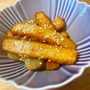 ゆかりの作ってみた!投稿(【さつま揚げとこんにゃくの甘辛炒め】パパッと♪おつまみにも◎)