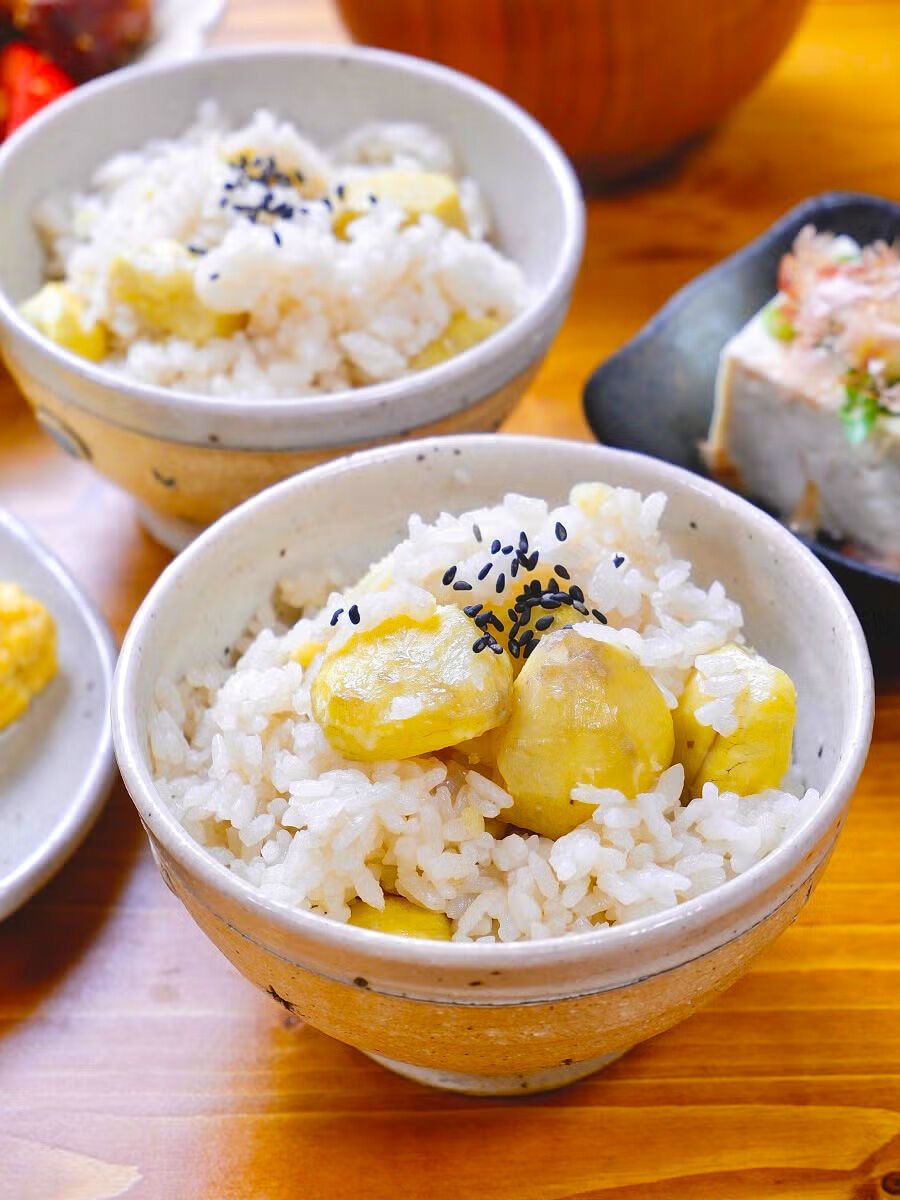 栗ご飯】炊飯器で手軽に！～簡単な皮むきの方法と栗ご飯に合うおかずを