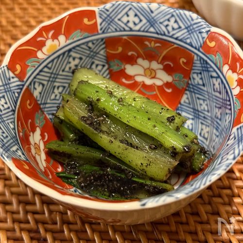 髪や肌のハリつやに【小松菜の黒ごま和え】