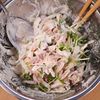 さば缶の美味しい食べ方✨さば缶と玉ねぎのわさポンマヨ和え😋の工程2