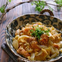 新しい美味しさ！ジューシーチキンの親子炒め