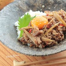 牛肉とごぼうのすき焼き丼§おいしいつゆだくスタミナ丼
