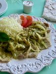 おいしくアレンジ！バジル風味の玉ねぎたっぷり生姜焼き