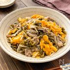 【包丁いらずで簡単！高菜と豚玉もやし炒め】ご飯にのせても◎