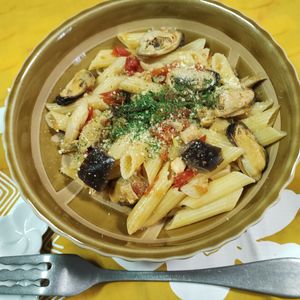 M＊Pの作ってみた!投稿(冷凍ムール貝と茄子のトマトソースパスタ)