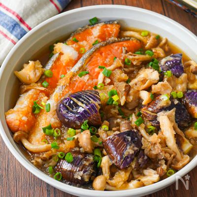鮭ときのこのみぞれ煮【秋を感じる魚レシピ♪】