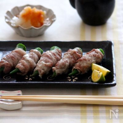 肉巻きオクラのレンジ蒸し。カブおろしダレ。
