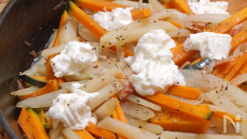 かぼちゃとじゃがいもとろ りチーズのホットサラダ By 末森陽子 レシピサイト Nadia ナディア プロの料理家のおいしいレシピ