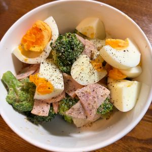 まさの作ってみた!投稿(ブロッコリーと卵のサラダ♪簡単デリ風)