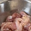 初夏に食べたい【鶏肉と夏野菜の酢豚風炒め】ビールにもご飯にもの工程2