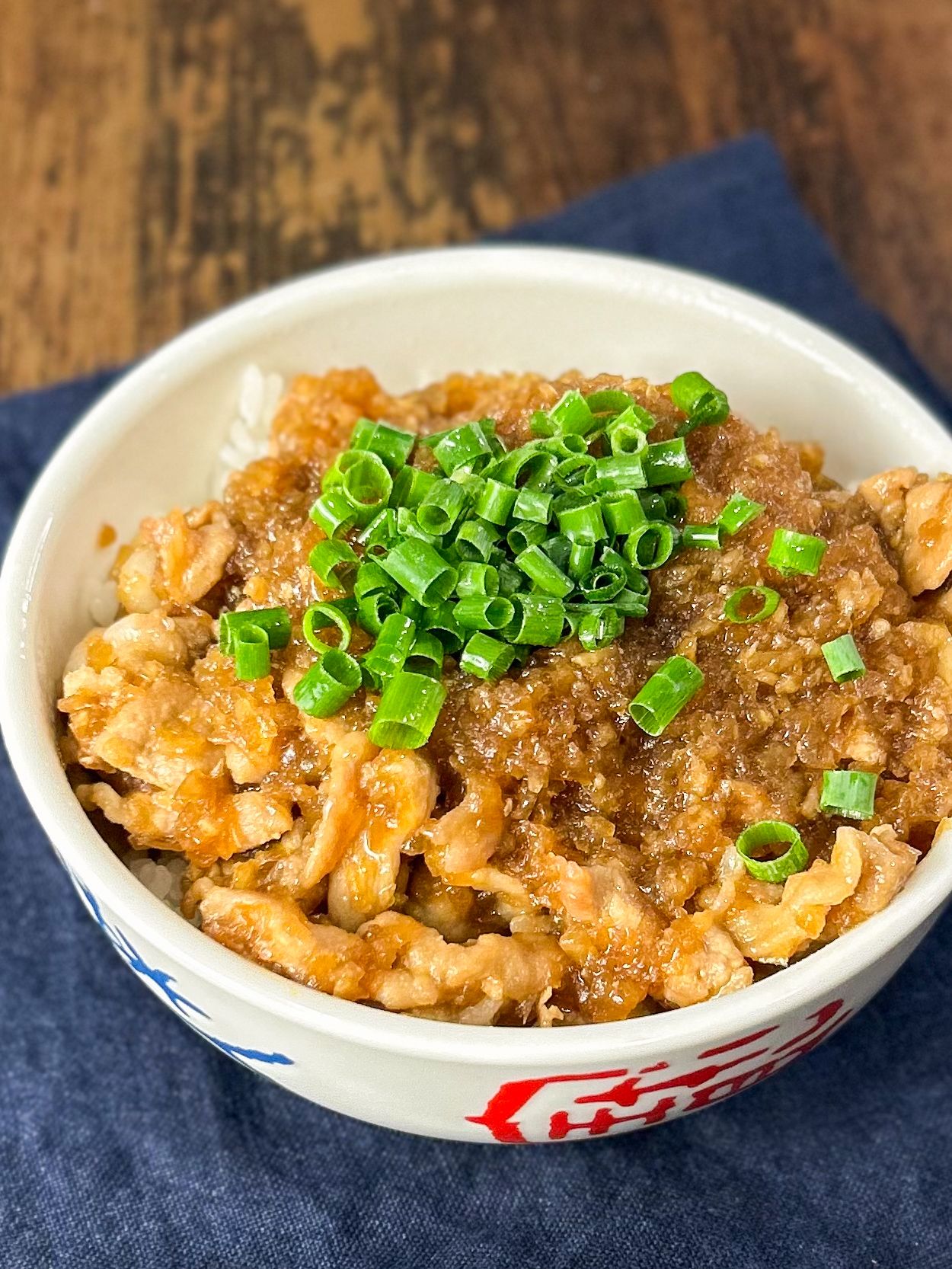みぞれ豚丼】さっぱりなのにご飯が進む！簡単スタミナ丼 | レシピ