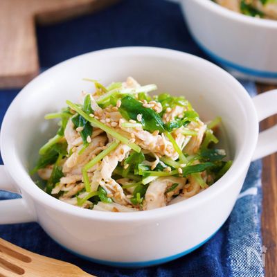 レンジ＆ワンボウルで♪『蒸し鶏と豆苗の中華風ごま酢あえ』