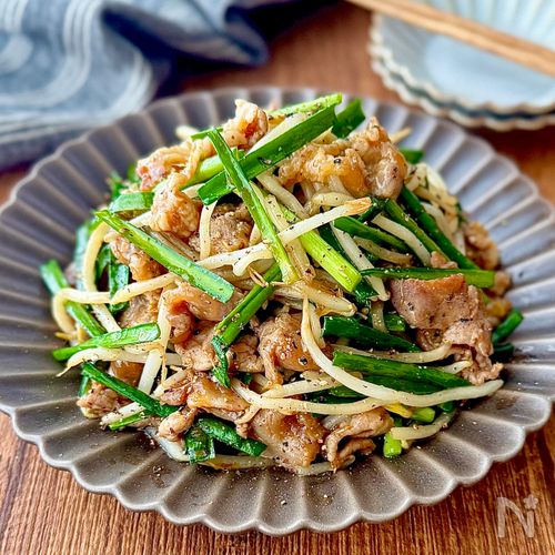 豚こま肉で♩レバニラ風炒め
