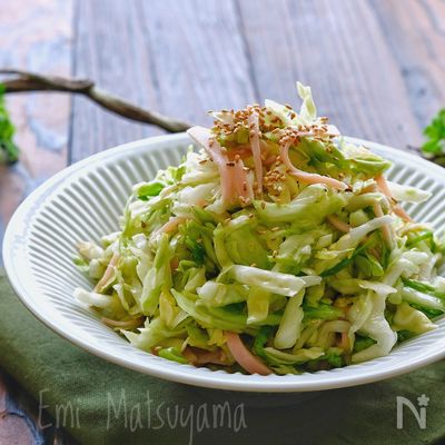 ポリ袋でキャベツとハムのナムル風サラダ
