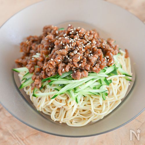 豚ひき肉を具材に！いつもとひと味違う冷やし中華
