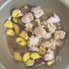 【さつまいもと鶏もも肉のバター醤油炒め】コク旨♡の工程3