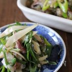 葉しょうが（谷中生姜）とネギと鯵のオリーブポン酢和え。
