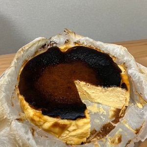 お腹空いたねこの作ってみた!投稿(【我が家のバスクチーズケーキ】簡単♡混ぜて焼くだけ♪)