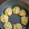 きゃべつとはんぺんと豆腐のお好み風もちもち焼きの工程2