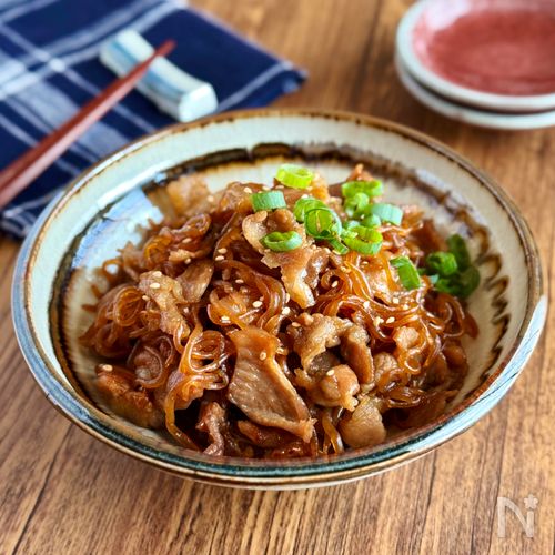 手早くかんたん！【豚こまとしらたきのすき焼き風炒め煮】