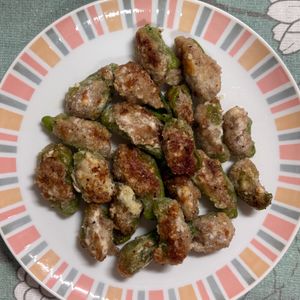 チョビの助の作ってみた!投稿(ぱくぱくつまめちゃう！ししとうの鶏ひき肉詰め)