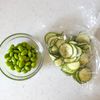 ズッキーニと枝豆の豆腐クリームサラダの工程1