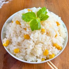 〖入れて炊くだけ〗本鶏だしでコーン塩炊き込みご飯