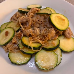 puricoの作ってみた!投稿(【豚こまズッキーニのやみつき中華炒め】こってり美味しい！)