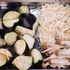 とろとろ秋なすときのこの♪優しい味の白だし旨酢あんかけ🥰の工程1