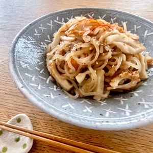 グリーンラテの作ってみた!投稿(【しらたきとちくわのきんぴら】5分で完成！簡単作り置きおかず)
