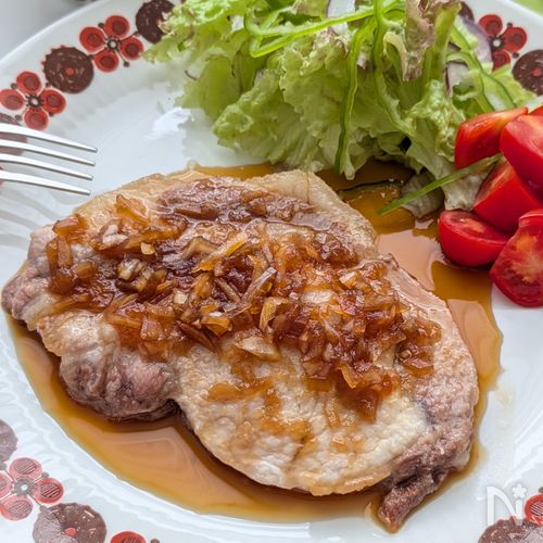 トースターにおまかせ!絶品♡豚ステーキの玉ねぎダレ