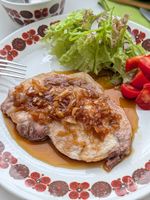 トースターにおまかせ!絶品♡豚ステーキの玉ねぎダレ