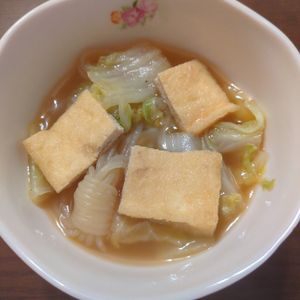 たりおの作ってみた!投稿(フライパンのまま食卓へ「薄揚げと白菜のくったり煮」)