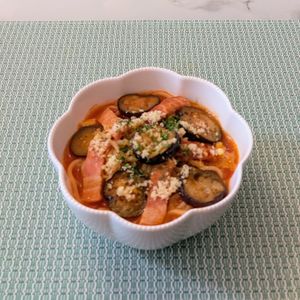 𝔂𝓾𝓶𝓲🍓の作ってみた!投稿(ナスとベーコンのトマトスープ麺)