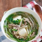 節約食材◎包丁いらず『豚こまもやしと豆苗のおかずスープ』