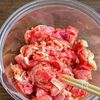 豚こまでも柔らか♪無水トマト肉じゃがの工程1