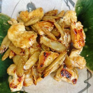 サラの作ってみた!投稿(ワンパン10分！【鶏むね肉とごぼうの胡麻照り炒め】)