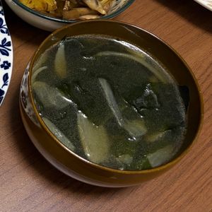 628087の作ってみた!投稿(【玉ねぎとわかめの中華スープ】簡単だけどおいしい♪)