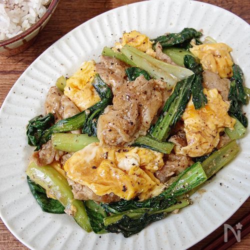 【豚こまと小松菜の旨だれ卵炒め】味付け簡単！ご飯がすすむ！