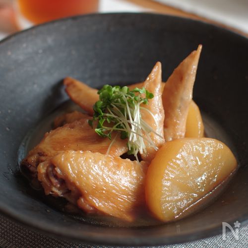 うまみたっぷり！鶏手羽と大根の煮物