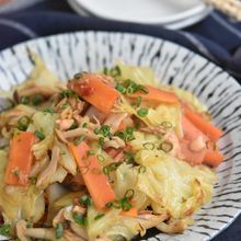蒸しキャベツとツナのガーリック醤油