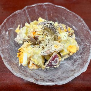 りんごの作ってみた!投稿(さつまいもとゆで卵とツナのマヨサラダ)