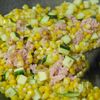 とうもろこしとズッキーニのクリームチーズ焼きの工程3