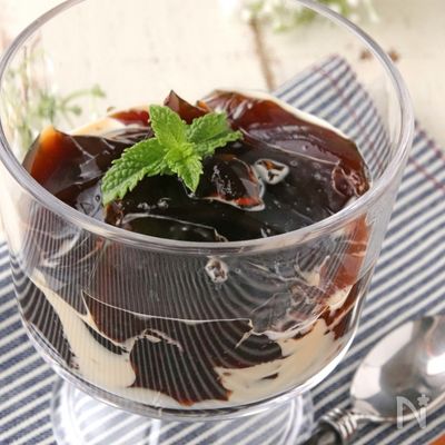 苦味が効いてる♪夏に嬉しいコーヒーゼリー