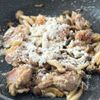 ワンパン♪チーズでコクうま◎【鶏肉ときのこの濃厚クリーム煮】の工程2