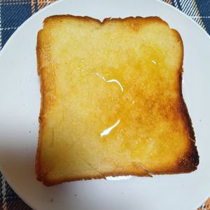 RON♪RONの作ってみた!投稿(【表面サクッと背徳トースト】
溢れハニーの塩バタートースト)