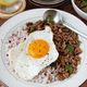 ご飯がすすむ！甘辛ピーマンそぼろ丼