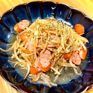 michuの作ってみた!投稿(味付けこれだけ!さっと作れる!もやしとベーコンのソテー)