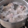【しっかり体が温まる】手羽元と白菜のしょうが春雨スープの工程1