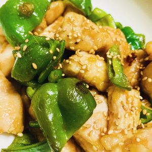 YOKO.TNKの作ってみた!投稿(【胸肉とピーマンの甘ポン】ご飯がすすむ♩あと引く美味しさ)